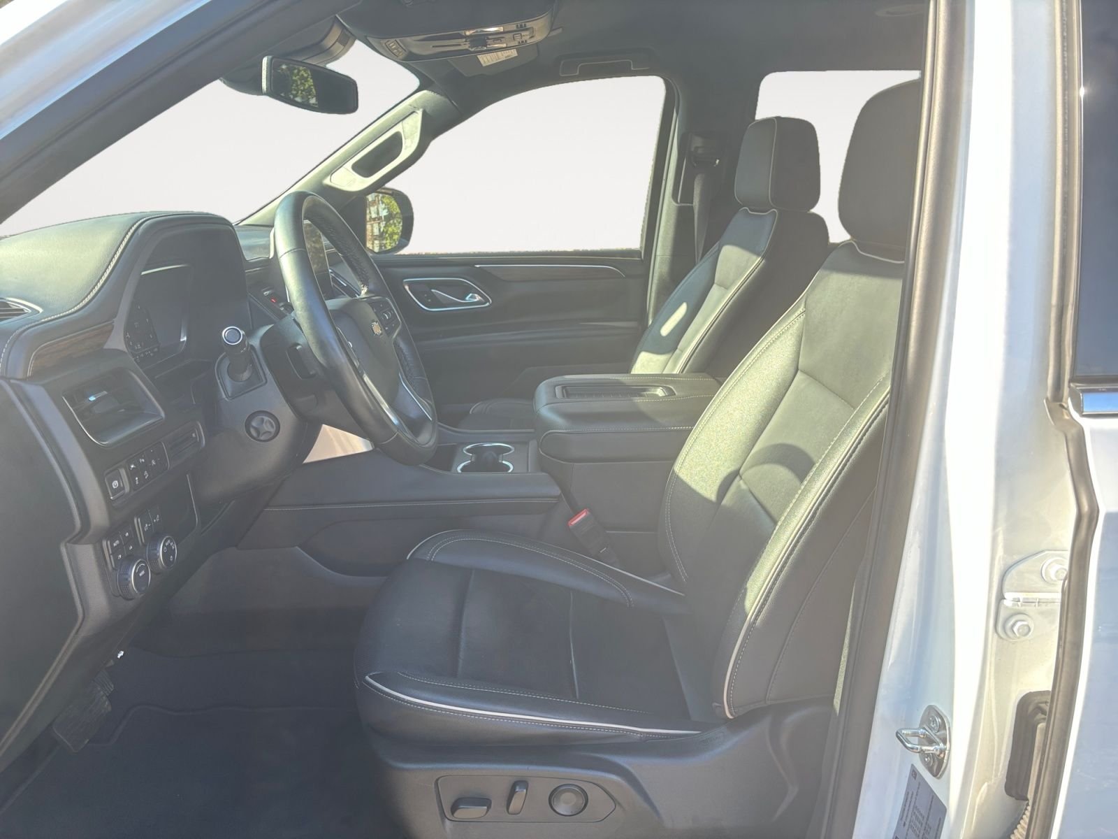 Used 2024 White Chevrolet Premier image 9