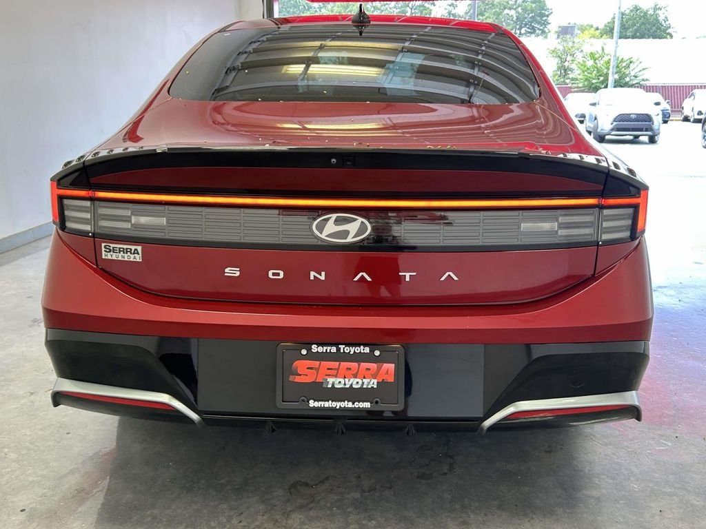 Used 2024 Red Hyundai SEL image 4