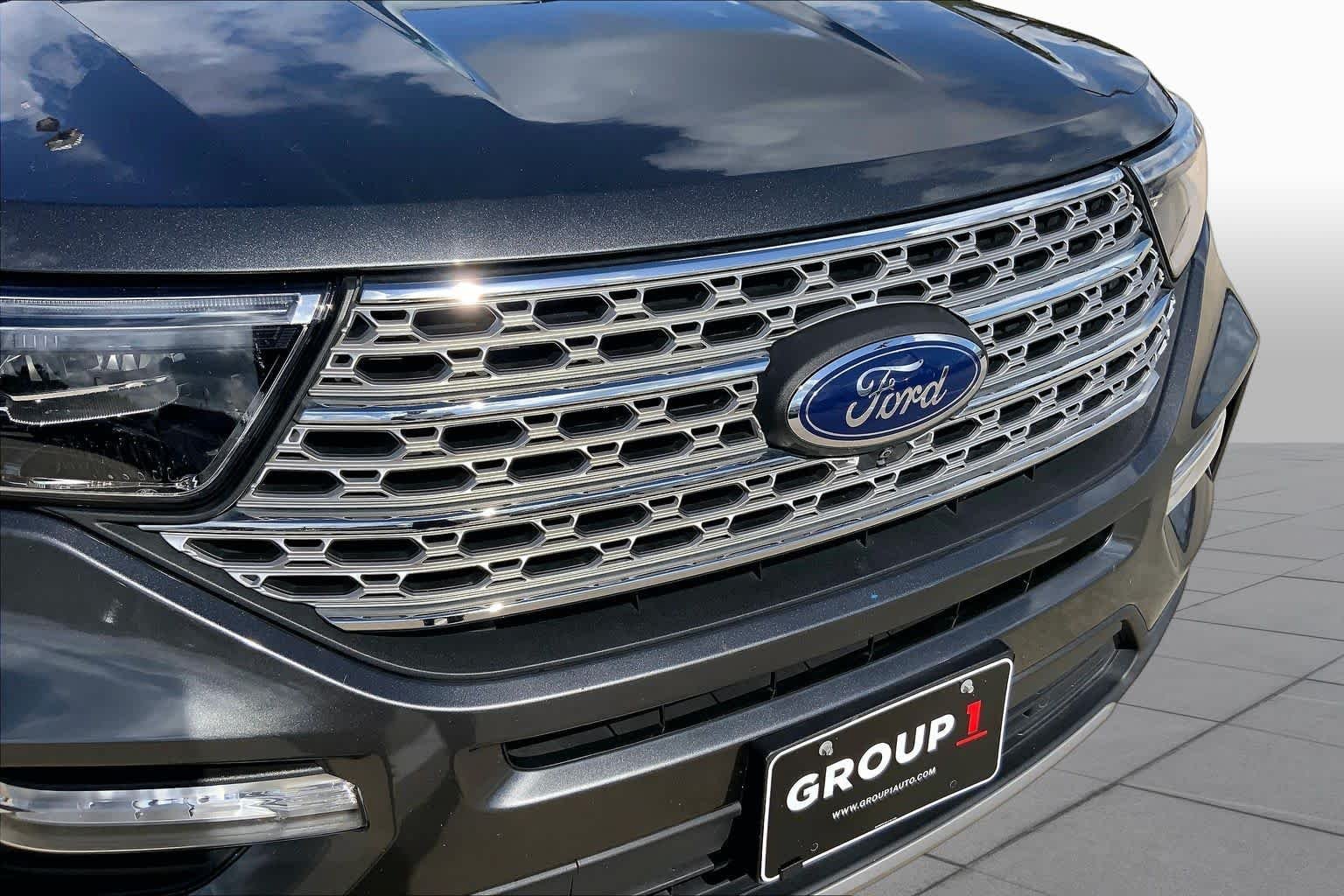 Used 2020 Magnetic Metallic Ford Limited image 29