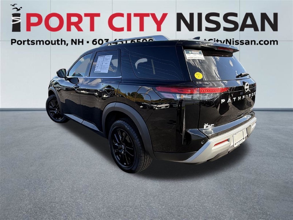 2025 Nissan Pathfinder SL - Photo 35