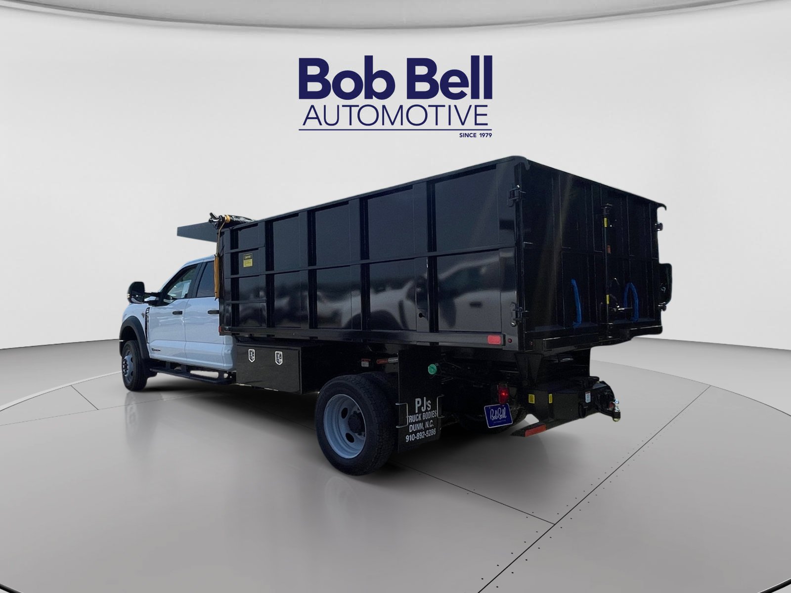 New 2026 Oxford White Ford F-550® XL image 3