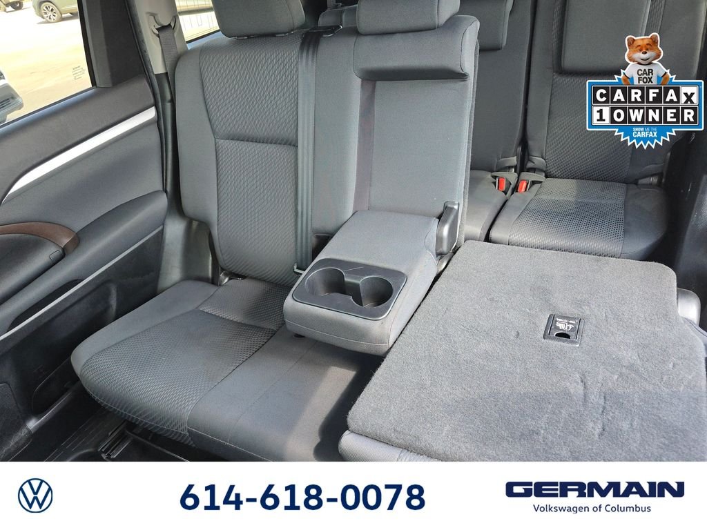 Used 2019 Shoreline Mist Toyota LE image 21