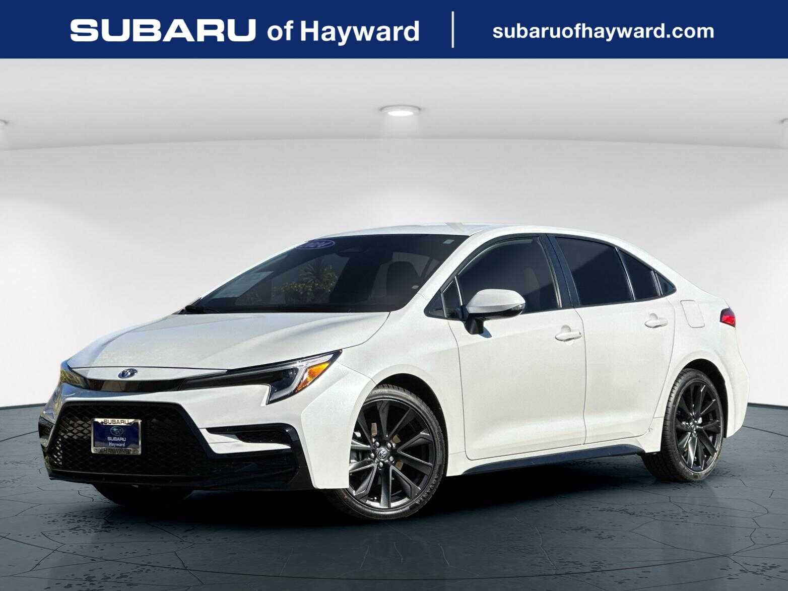 Used 2024 Pearl Toyota SE 4D Sedan image 1