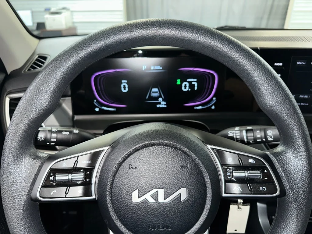 Certified Used 2024 Steel Gray Kia LX image 5