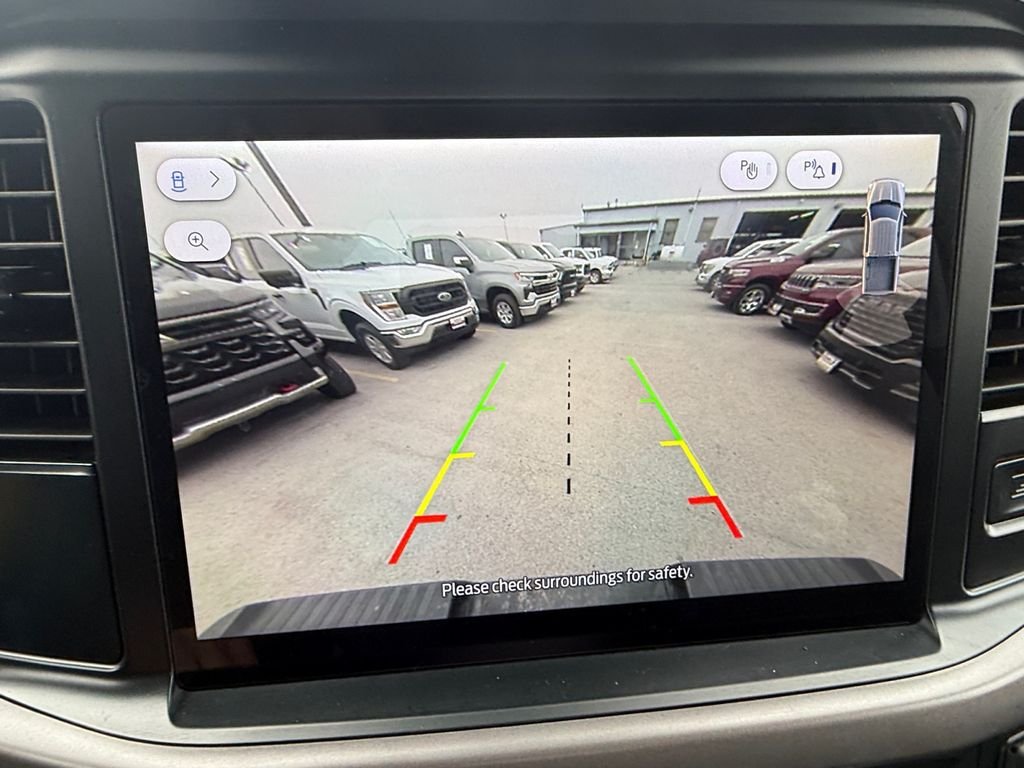 Used 2025 Silver Ford XLT image 25