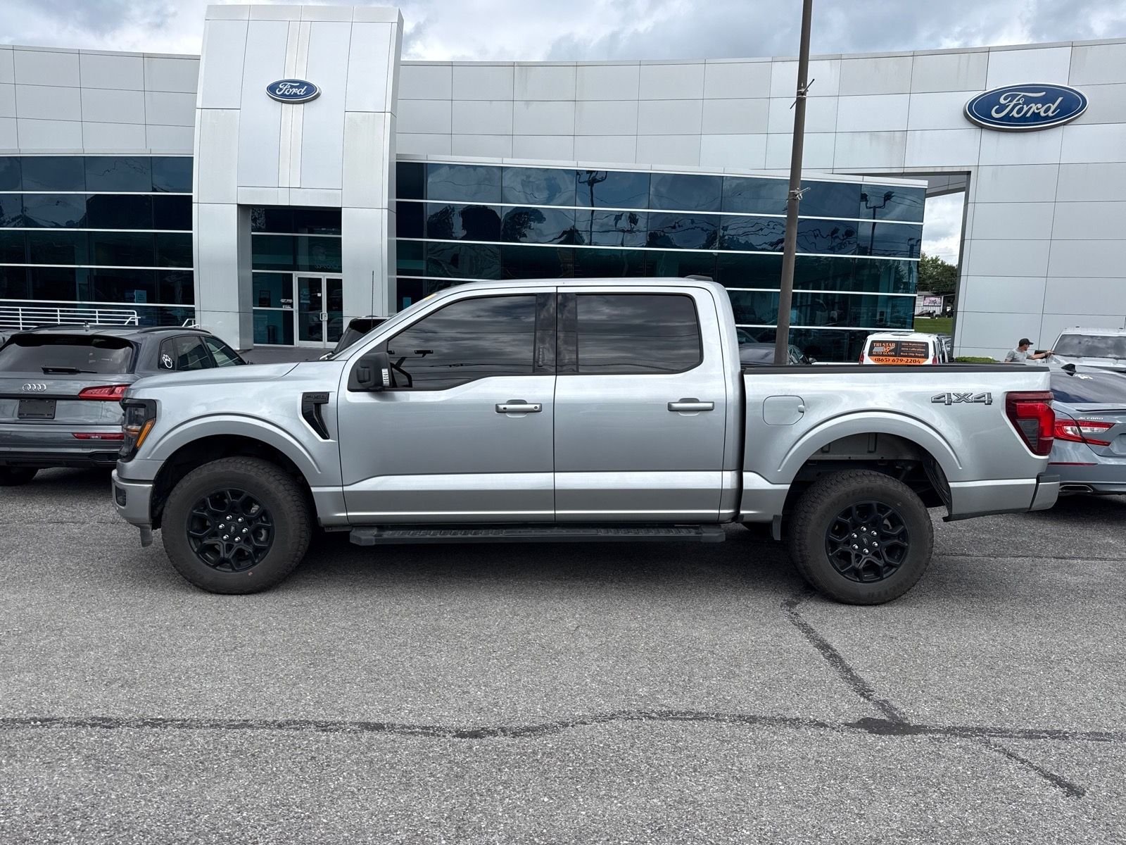Used 2024 Silver Ford XLT image 3