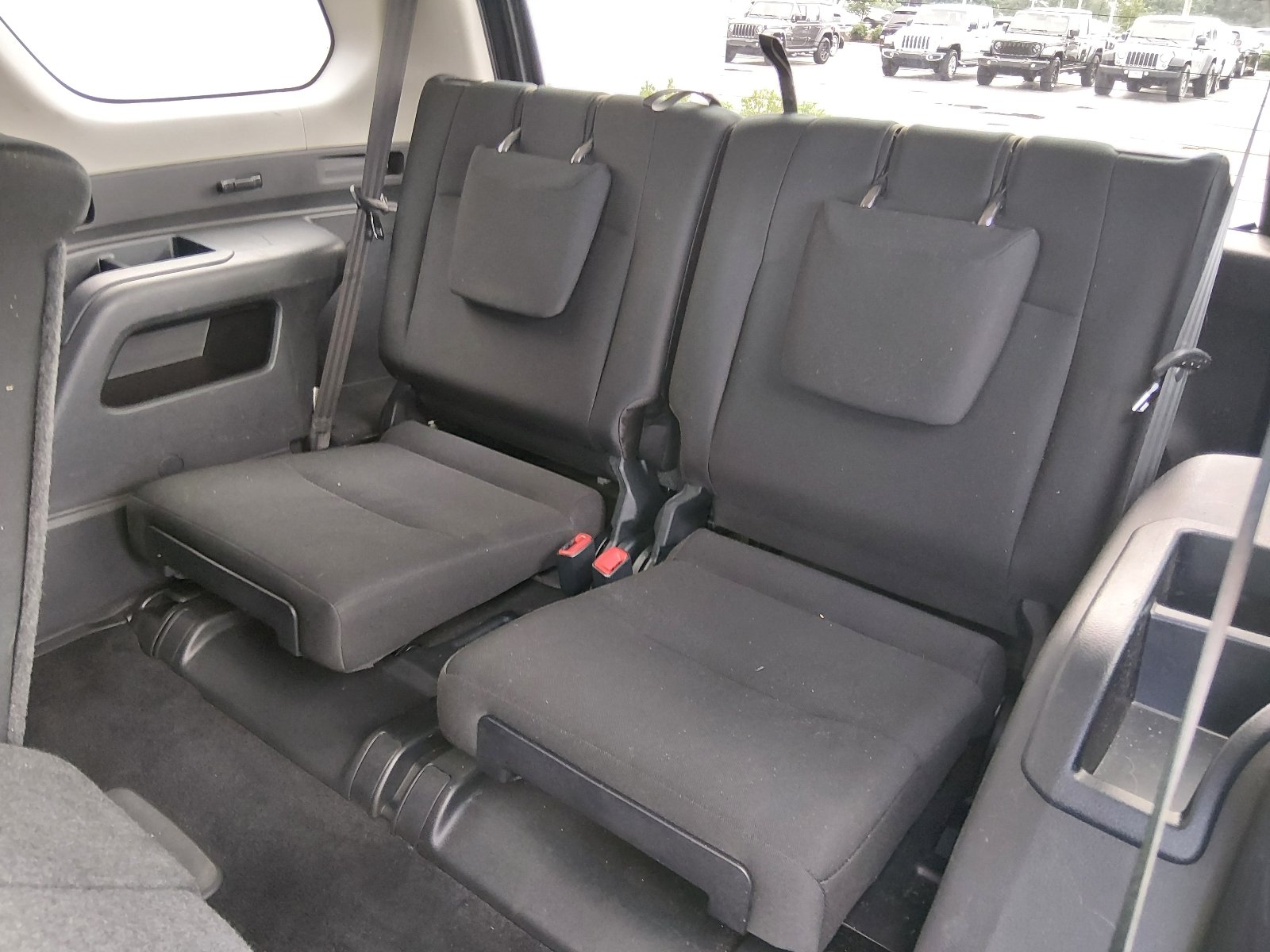 Used 2015 Magnetic Gray Metallic Toyota SR5 image 13
