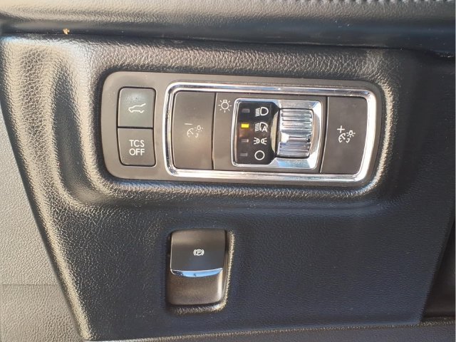 Used 2021 Black Lincoln Reserve image 13
