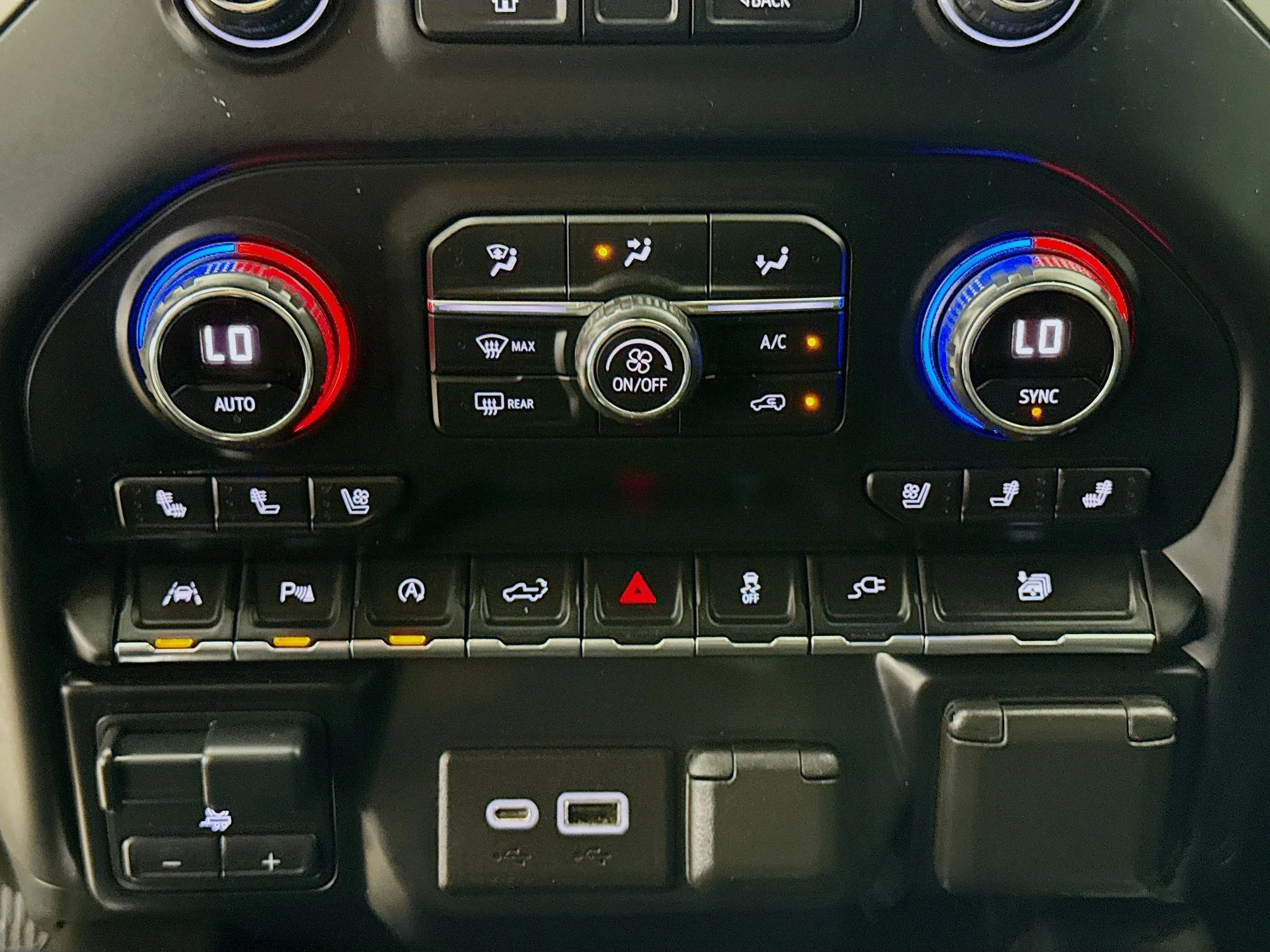 Used 2021 IRIDESCENT PEARL TRICOAT Chevrolet LTZ image 18