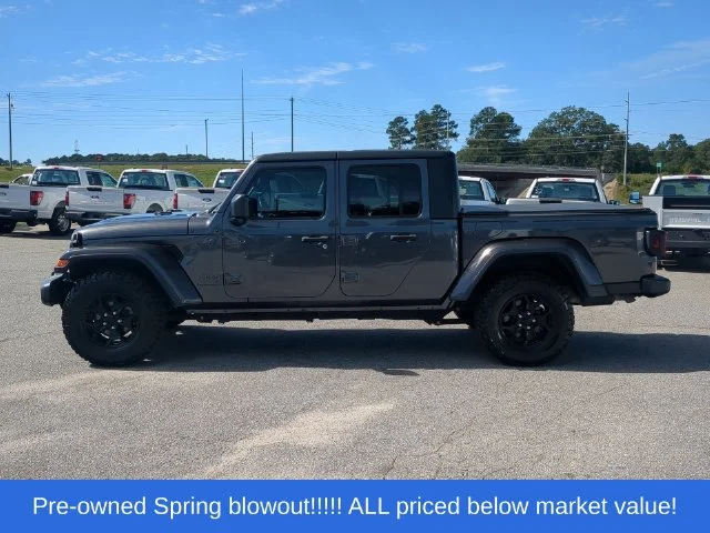 Used 2021 Gray Jeep Sport image 10