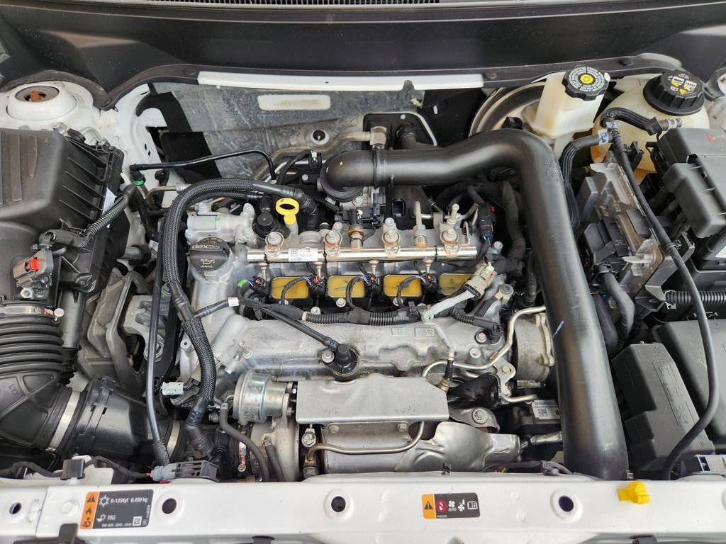 Used 2022 Summit White GMC SLE image 33