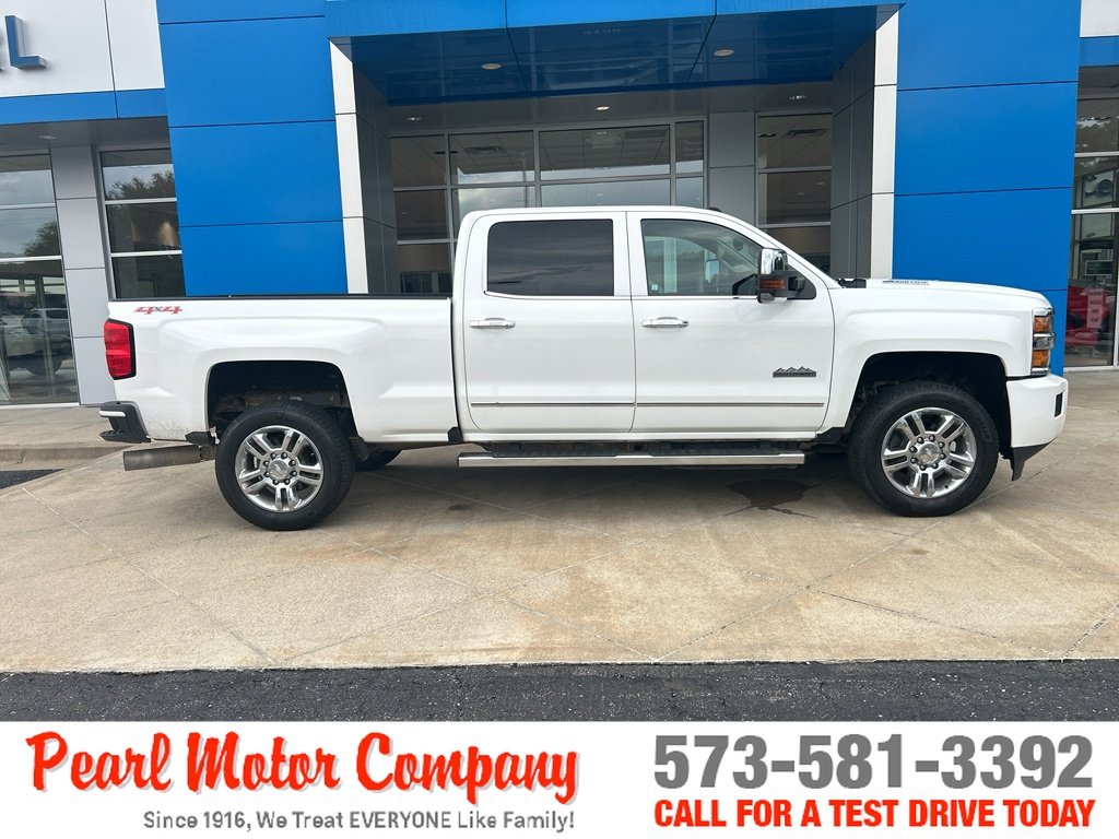 Used 2016 SUMMIT WHITE Chevrolet High Country image 3