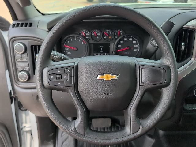 New 2026 Summit White Chevrolet WT image 10