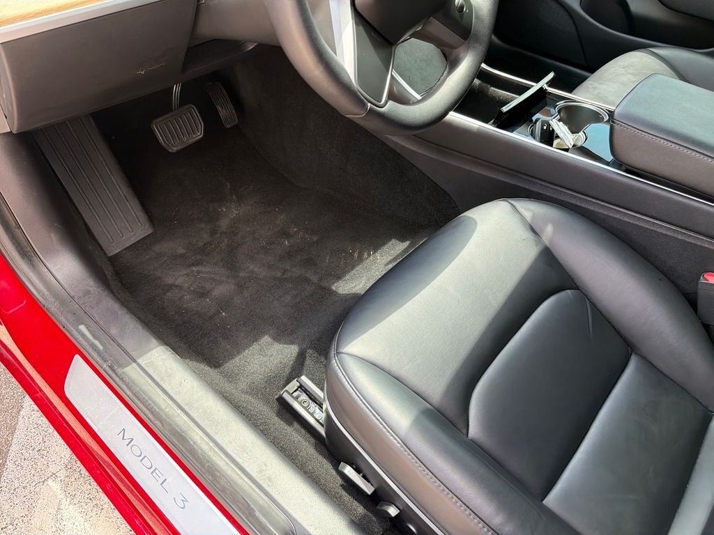 Used 2019 Red Tesla Long Range image 20