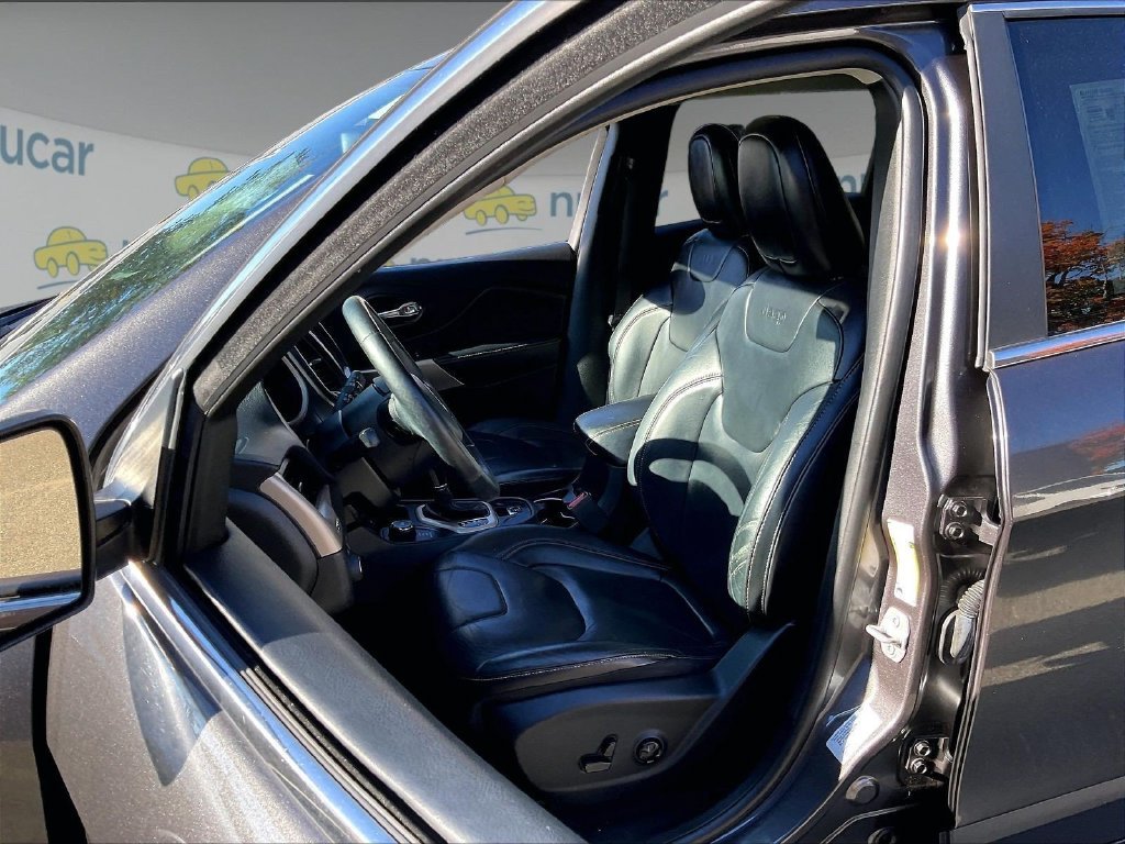 Used 2017 Gray Jeep Limited image 10
