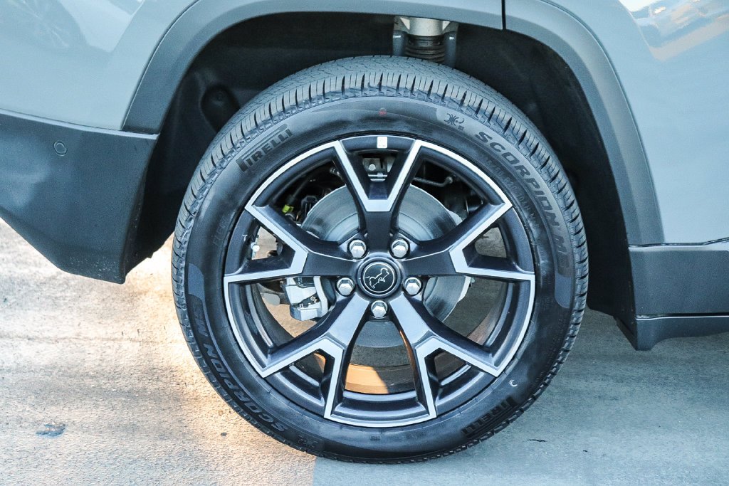 New 2026 Sting-Gray Clearcoat Jeep Overland image 11