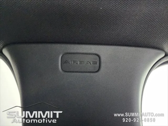 New 2025 Baltic Gray Metallic Clear-Coat Exterior Paint Jeep Limited image 57