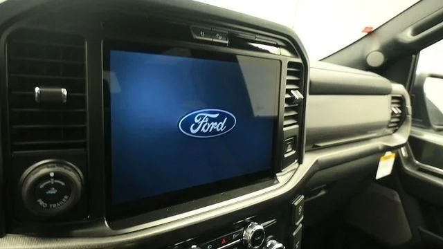 New 2026 Gray Ford Lariat image 17