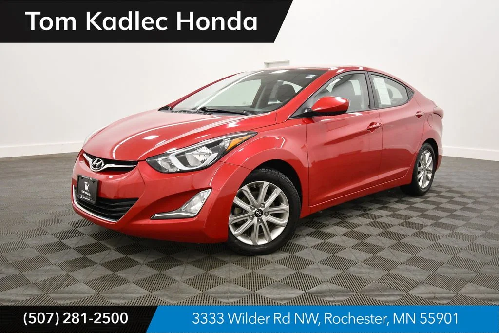 Used 2016 Red Hyundai SE image 1