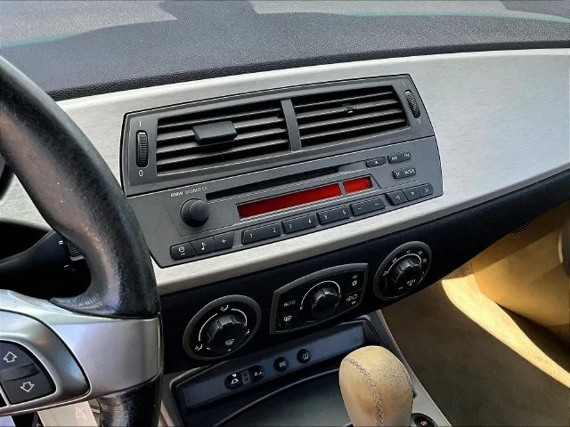 Used 2004 Blue BMW 2.5i image 12