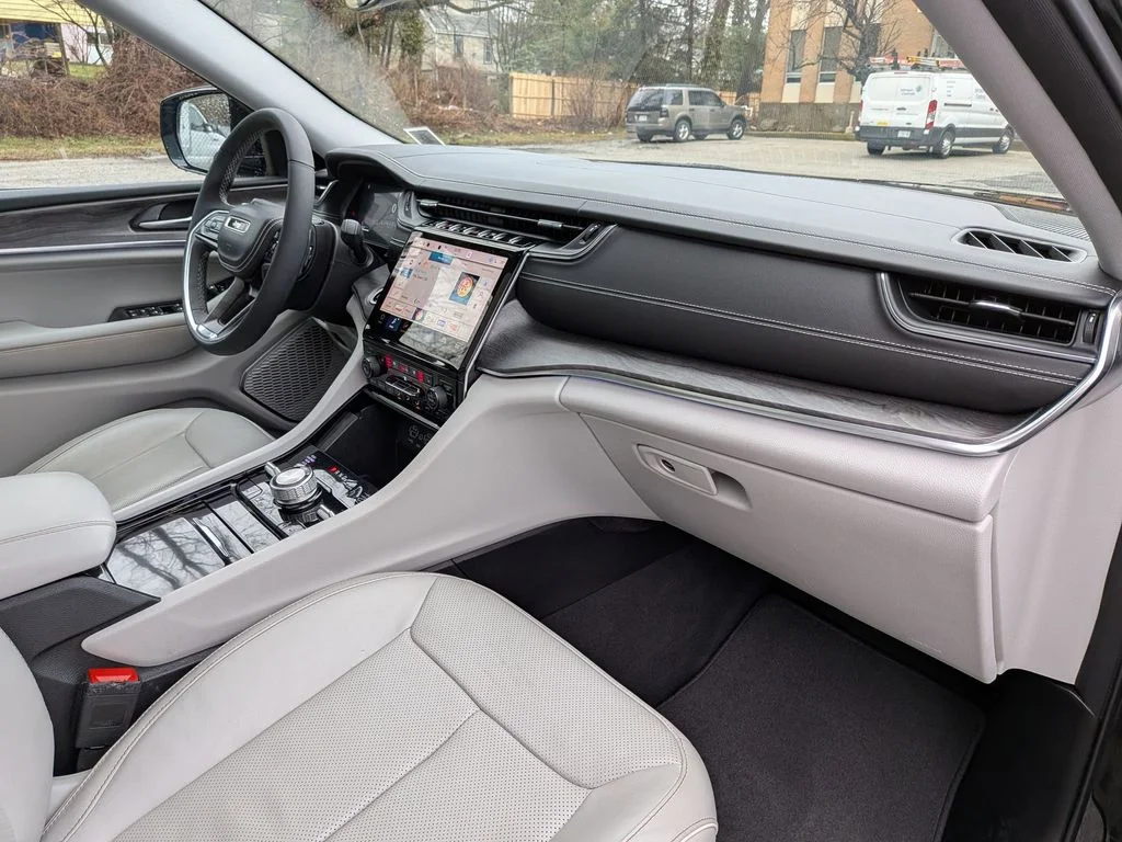 Used 2023 Black Jeep Overland image 32