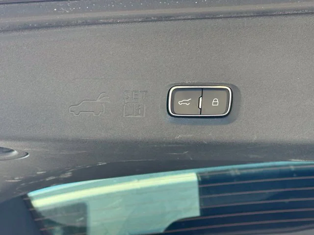 Used 2025 White Ford Platinum image 12