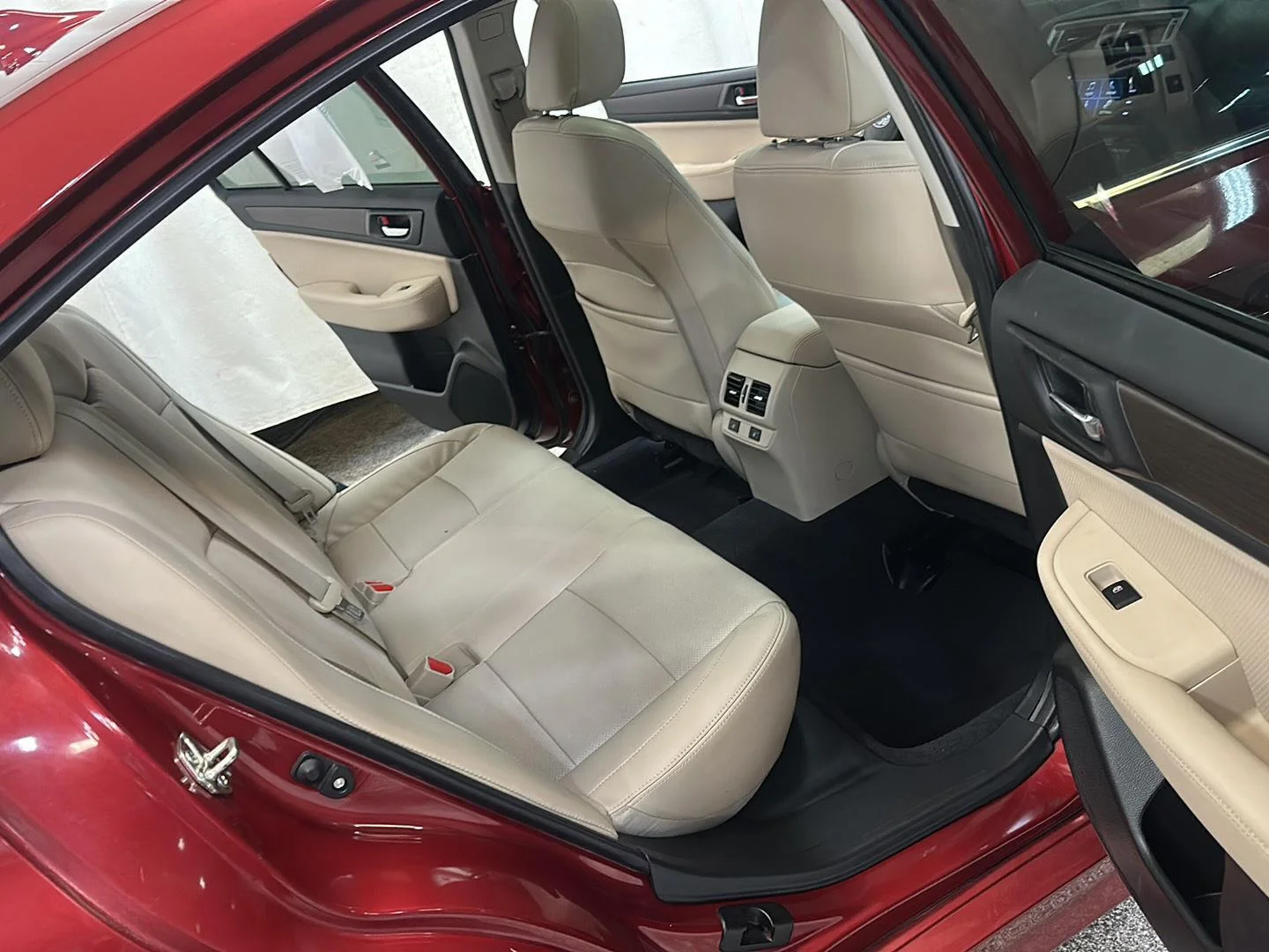 Used 2017 Venetian Red Pearl Subaru Limited image 29