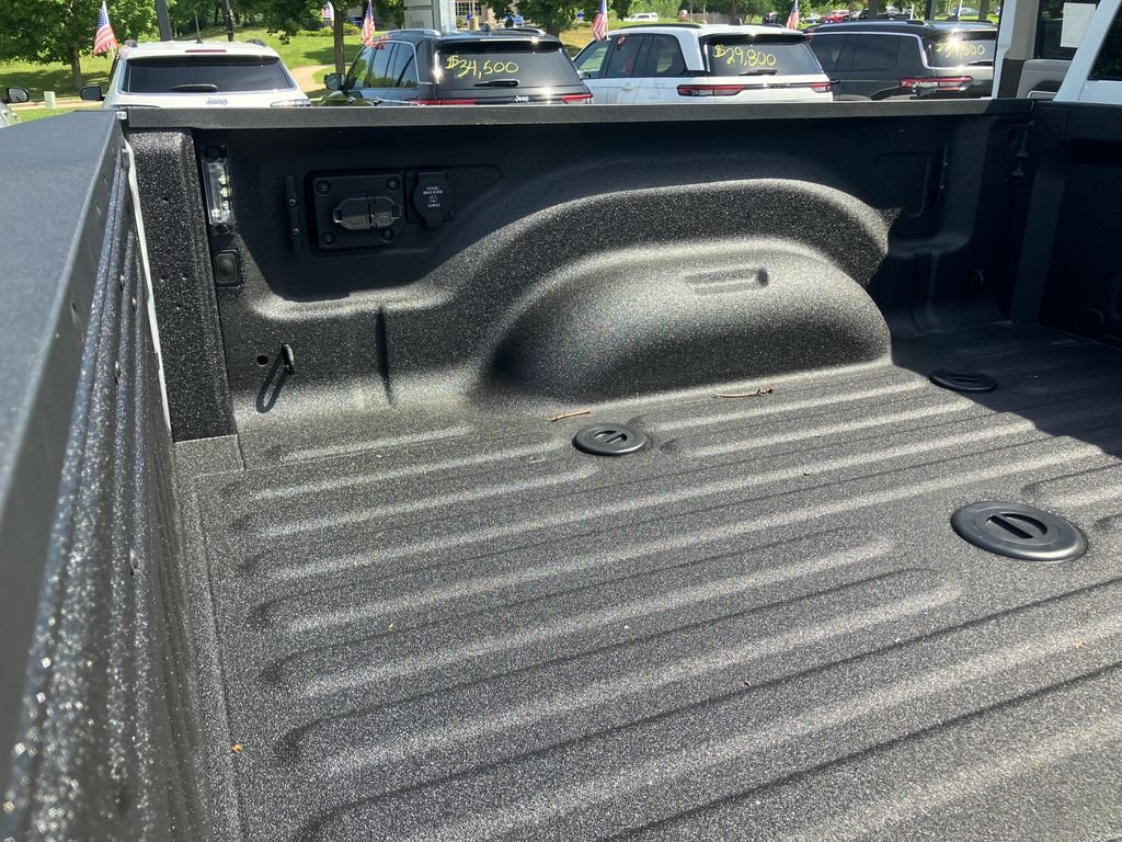 New 2026 Bright White Clear-Coat Exterior Paint RAM Laramie image 24