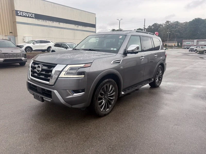 Used 2022 Gray Nissan Platinum image 2