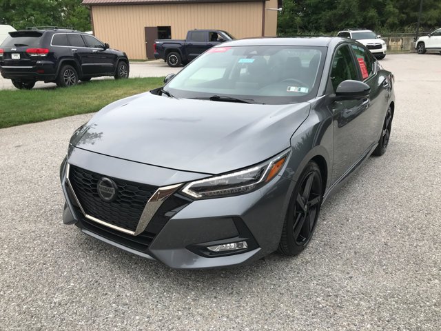 Certified Used 2023 Gun Metallic Nissan SR image 3