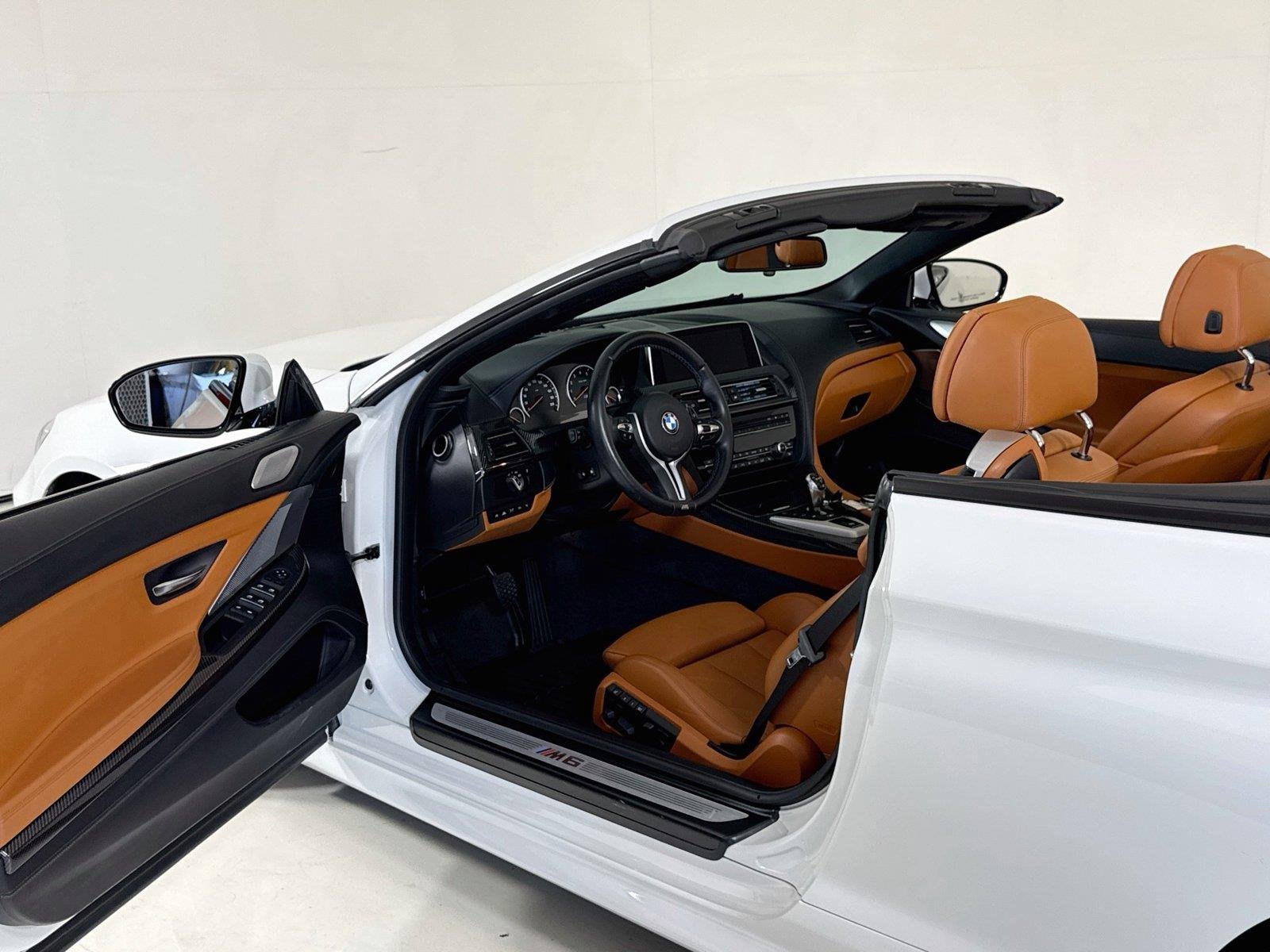 Used 2016 Alpine White BMW M6 Conv Competition Pkg | Executive Pkg | Night Vision image 12