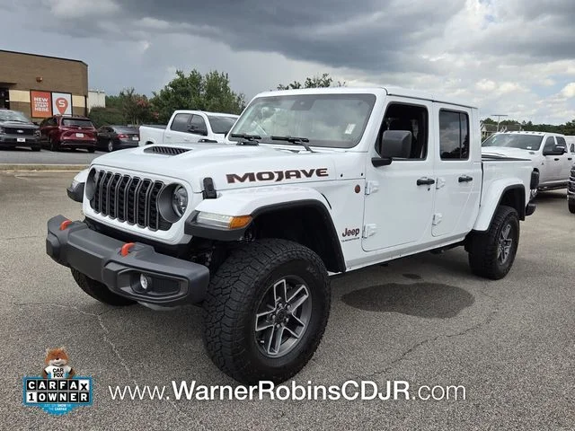 Used 2025 White Jeep Mojave image 3