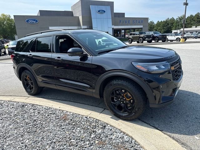 New 2026 Agate Black Metallic Ford Tremor image 2