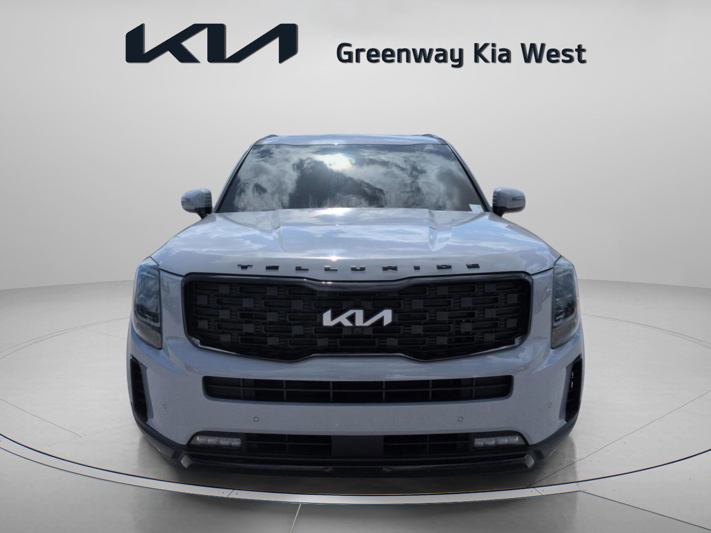 Certified Used 2022 Wolf Gray Kia SX image 3
