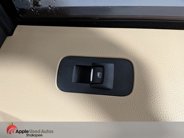 Used 2016 Black Ford Lariat image 39