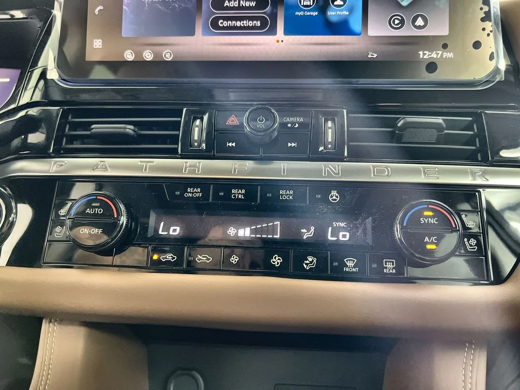 New 2026 Everest White Pearl TriCoat / Super Black Two-tone Nissan Platinum image 17