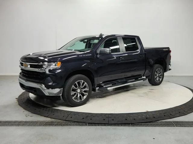 Used 2024 Dark Ash Metallic Chevrolet LT (2FL) image 4