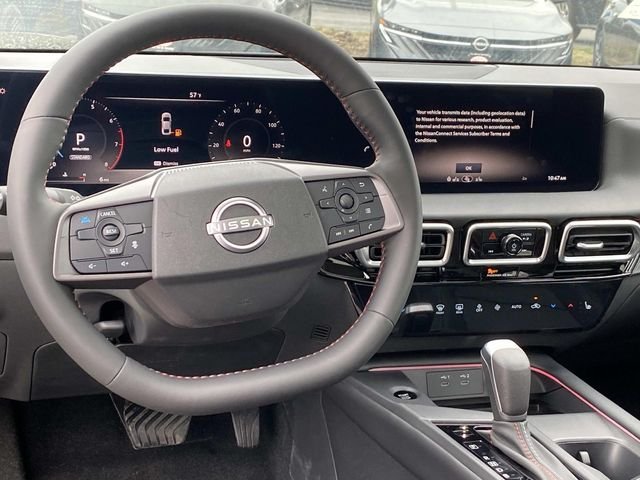 New 2026 Aspen White TriCoat / Super Black Two-tone Nissan SR image 7