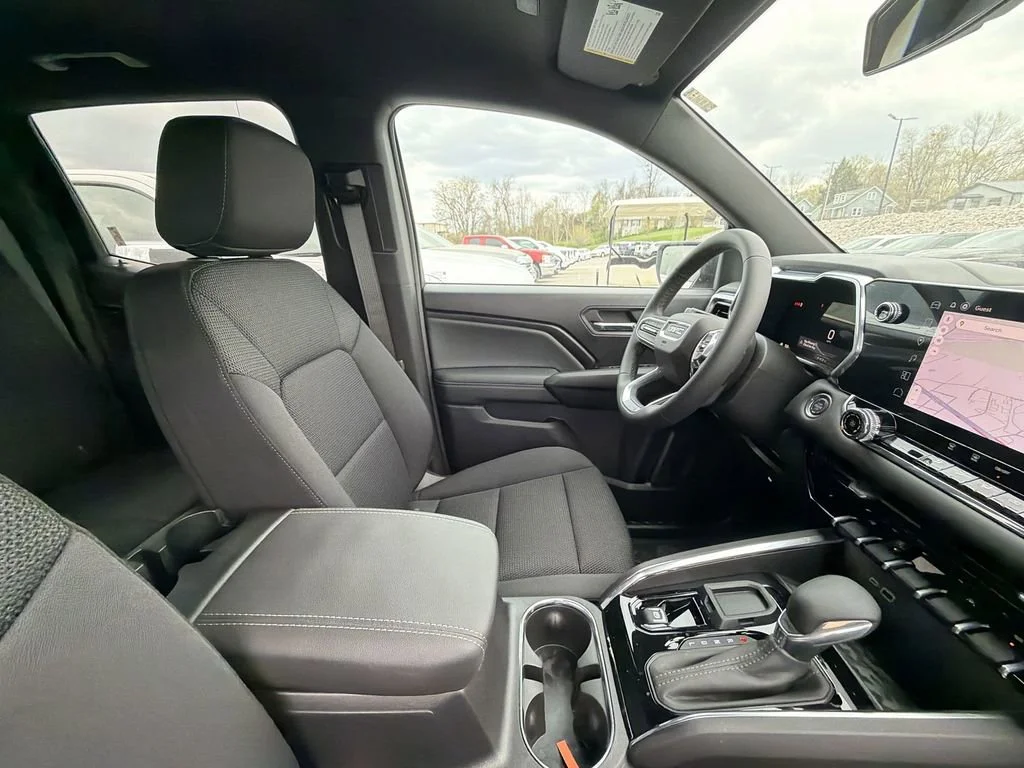 New 2026 Onyx Black GMC Elevation image 15