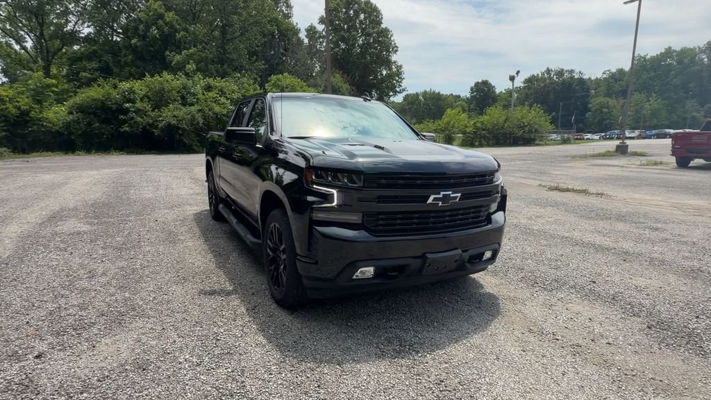 Used 2022 Black Chevrolet RST image 2