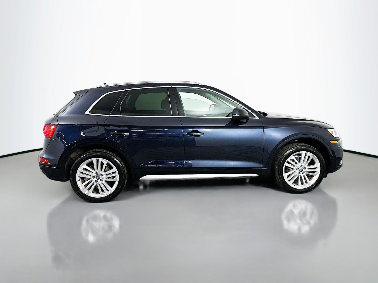 Used 2019 Moonlight Blue Audi 2.0T Premium Plus image 8