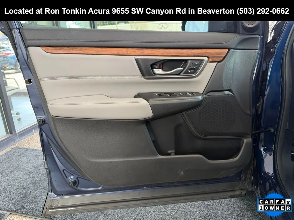 Used 2018 Obsidian Blue Pearl Honda Touring image 11