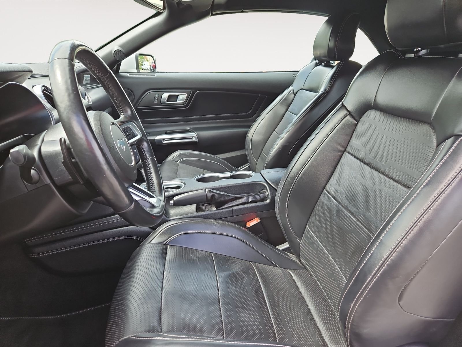 Used 2019 Silver Ford GT Premium image 9