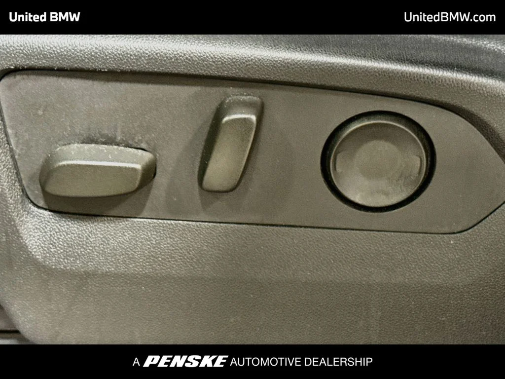 Used 2023 Onyx Black GMC SLT image 4