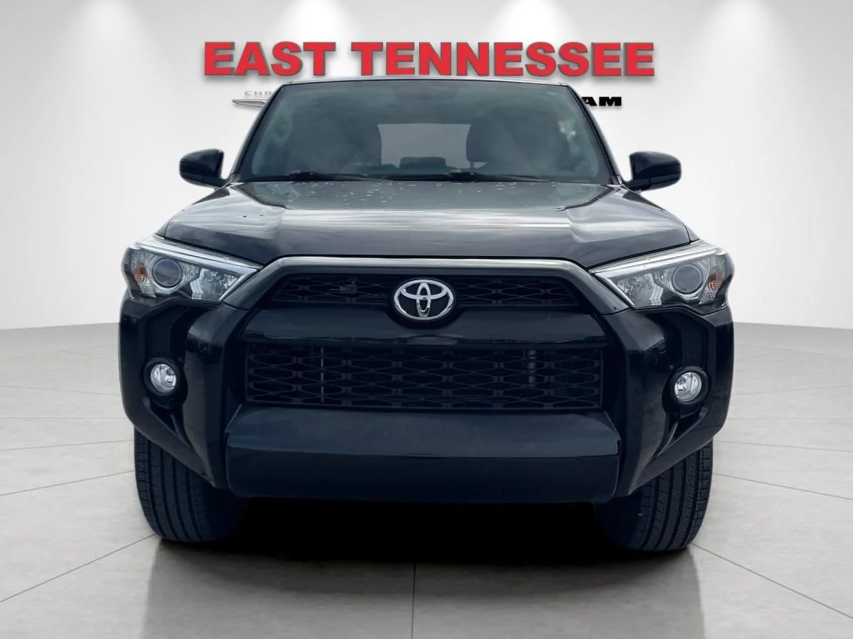 Used 2019 Black Toyota SR5 image 9