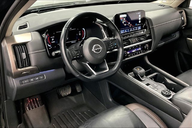 Used 2023 Super Black Nissan Platinum image 16