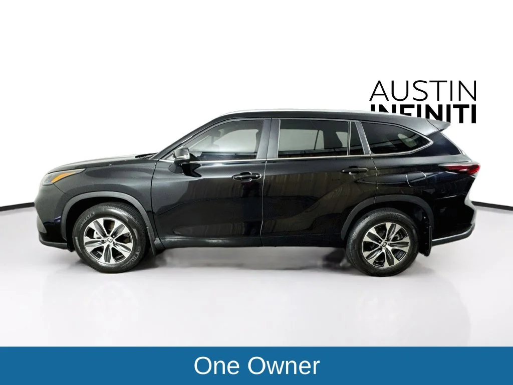 Used 2026 Black Toyota XLE image 4