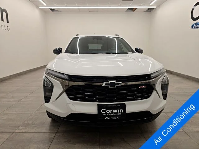 Used 2026 Summit White Chevrolet 2RS image 7