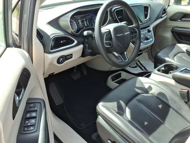 Used 2023 White Chrysler Touring L image 21