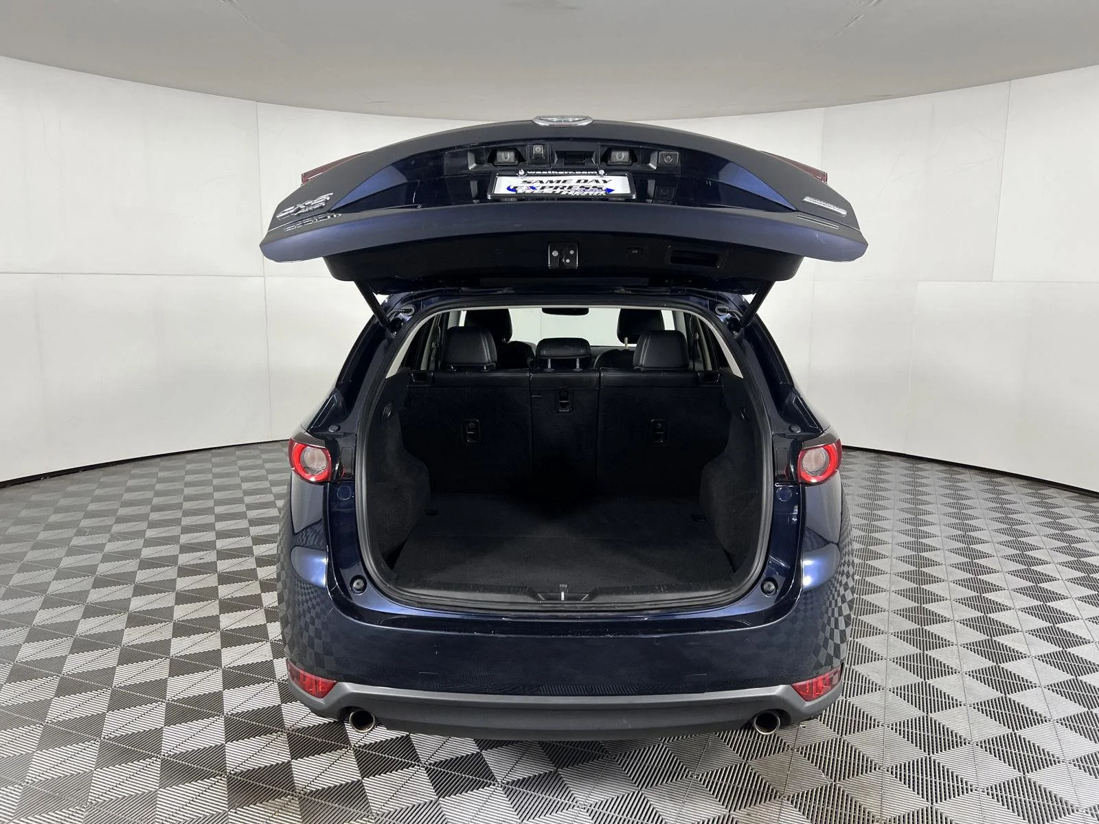 Used 2019  Mazda Touring image 28